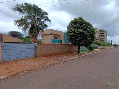 Casa para Venda, em So Gabriel do Oeste, bairro CENTRO, 3 dormitrios, 2 banheiros, 1 sute, 1 vaga