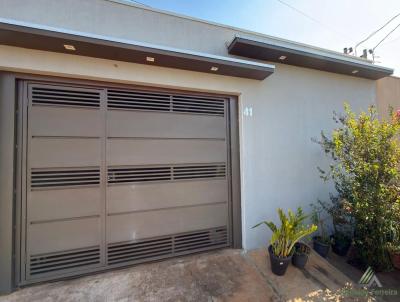 Casa para Venda, em S�o Gabriel do Oeste, bairro SANTA LUZIA, 3 dormit�rios, 1 banheiro, 1 vaga